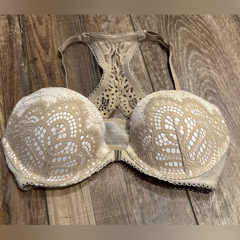 Victoria's Secret Lace Cream Bra